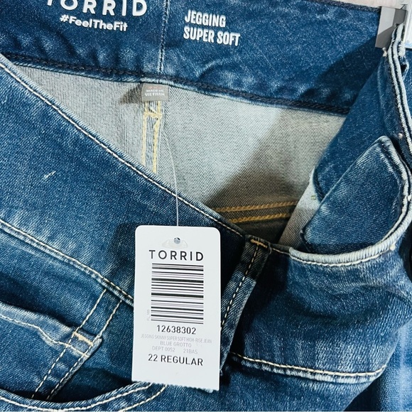 Torrid NWT Jegging Supersoft High Rise Jeans in Blue Grotto Wash Size 22 - Picture 9 of 10